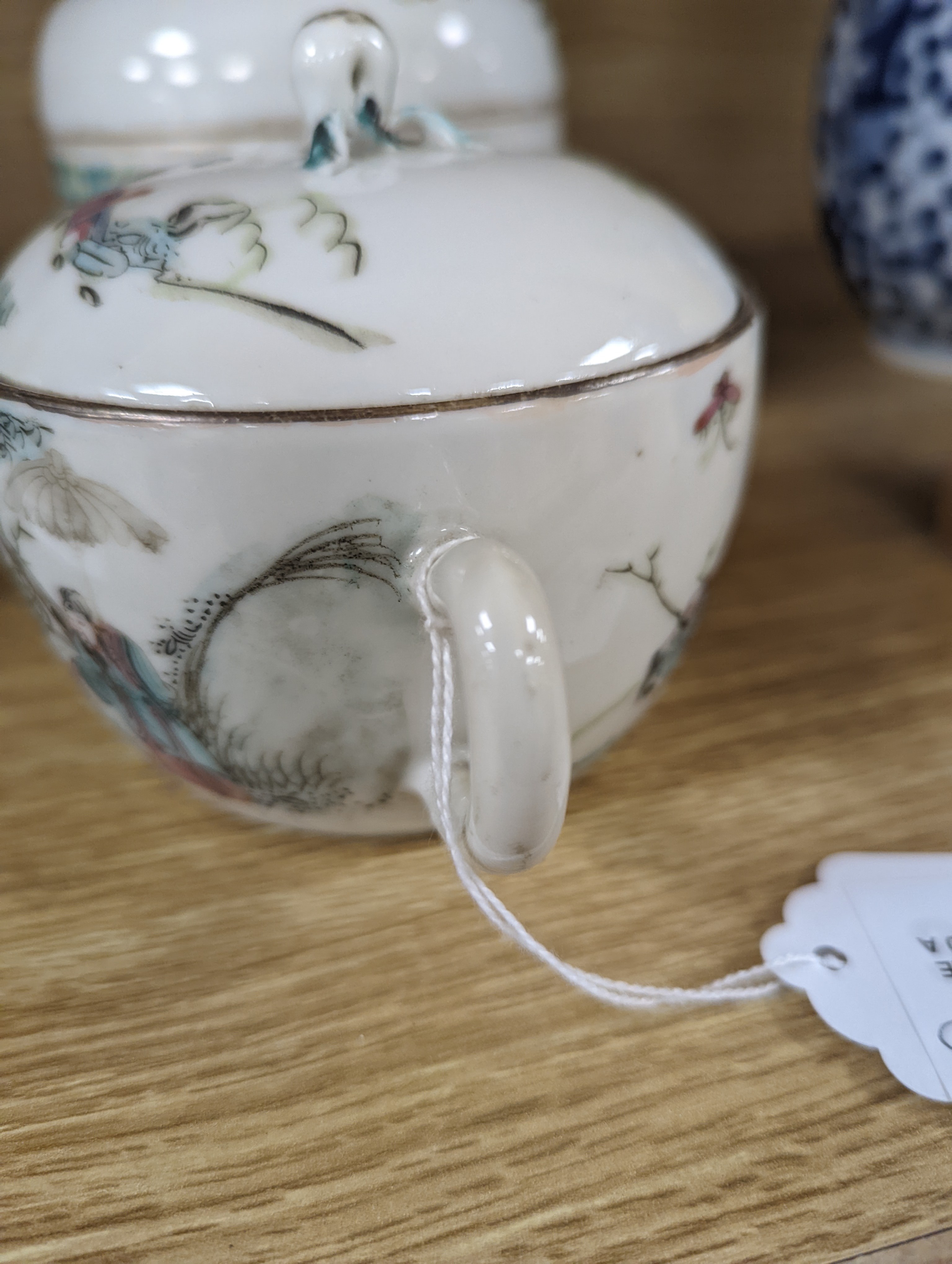 A Chinese famille rose teapot and a similar covered bowl, Tongzhi mark and period 13cm